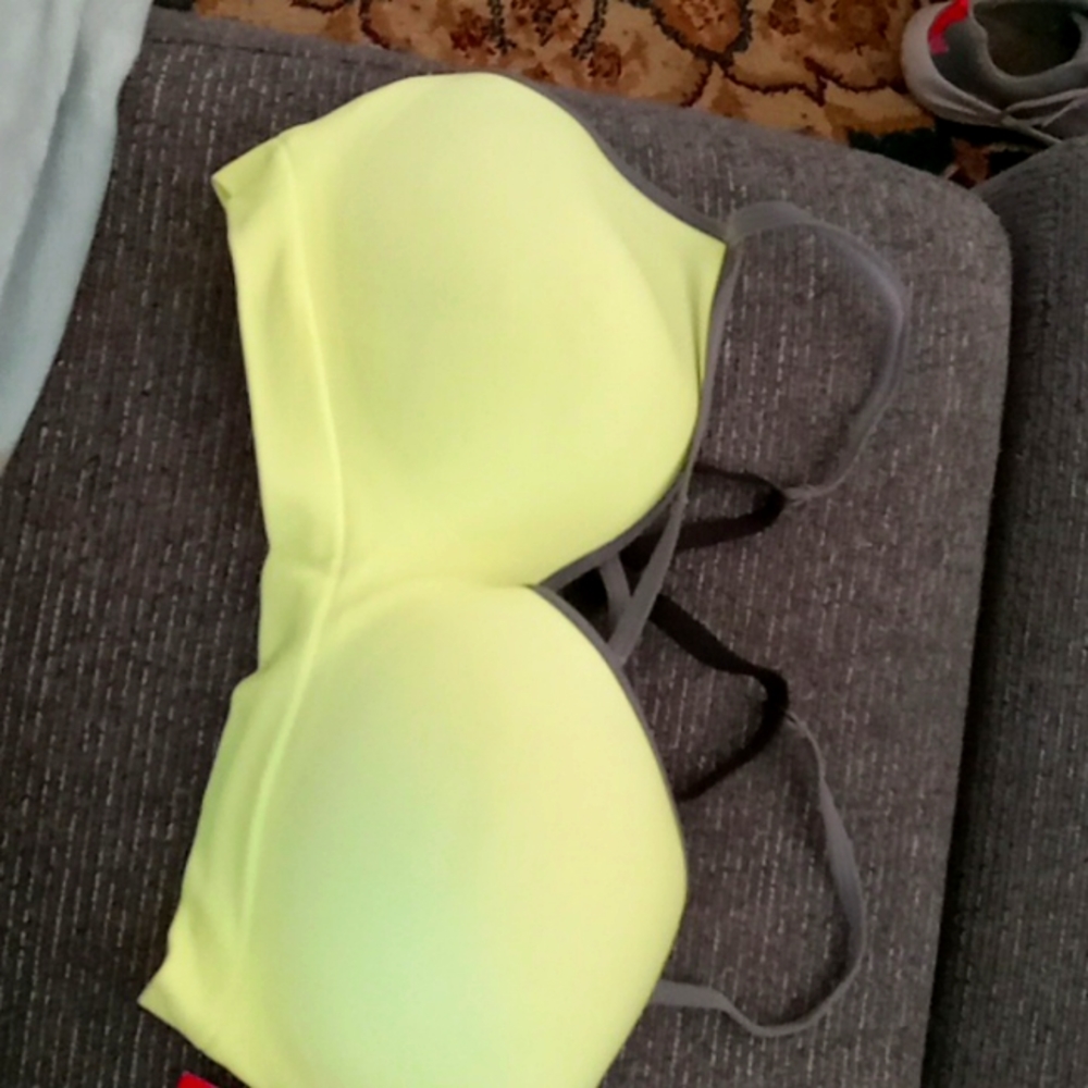 Seamless bralette
